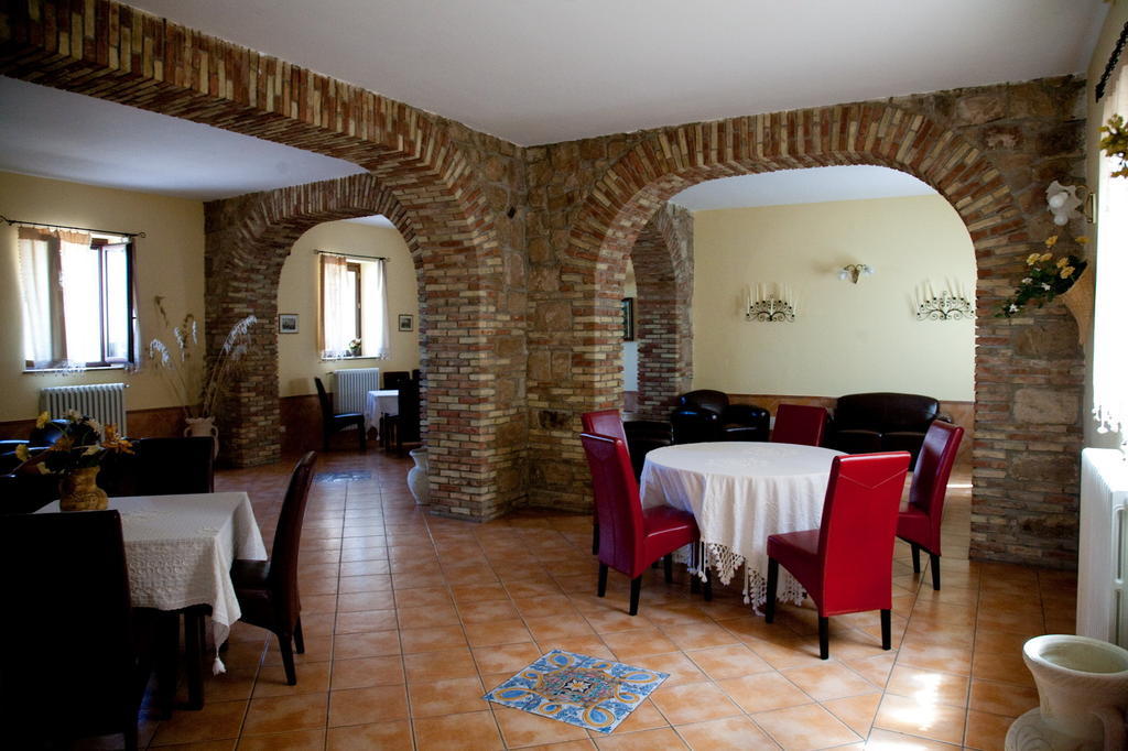 Masseria Rocca Di Gonato Castelbuono  Bagian luar foto